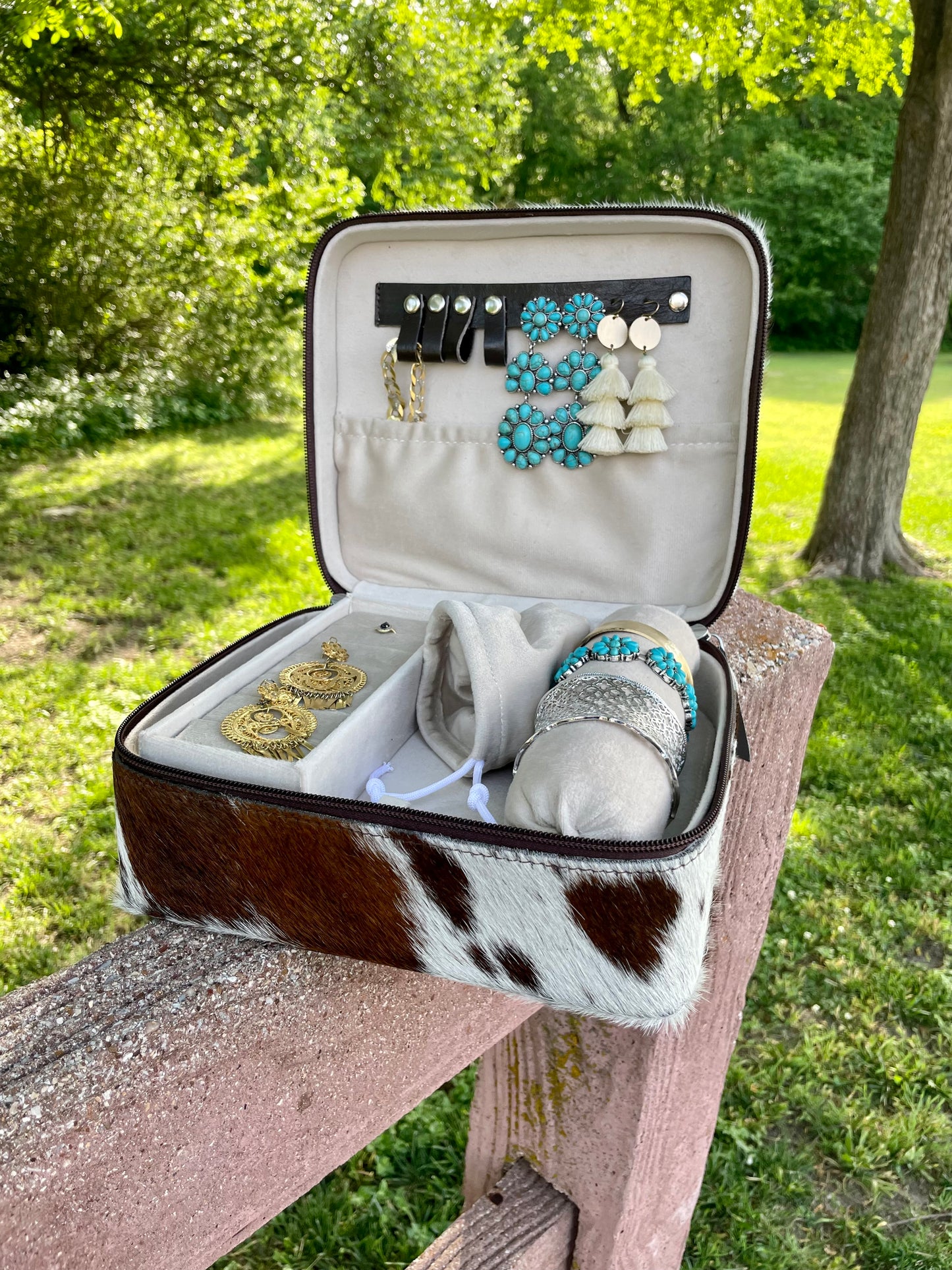 Cowhide jewelry box